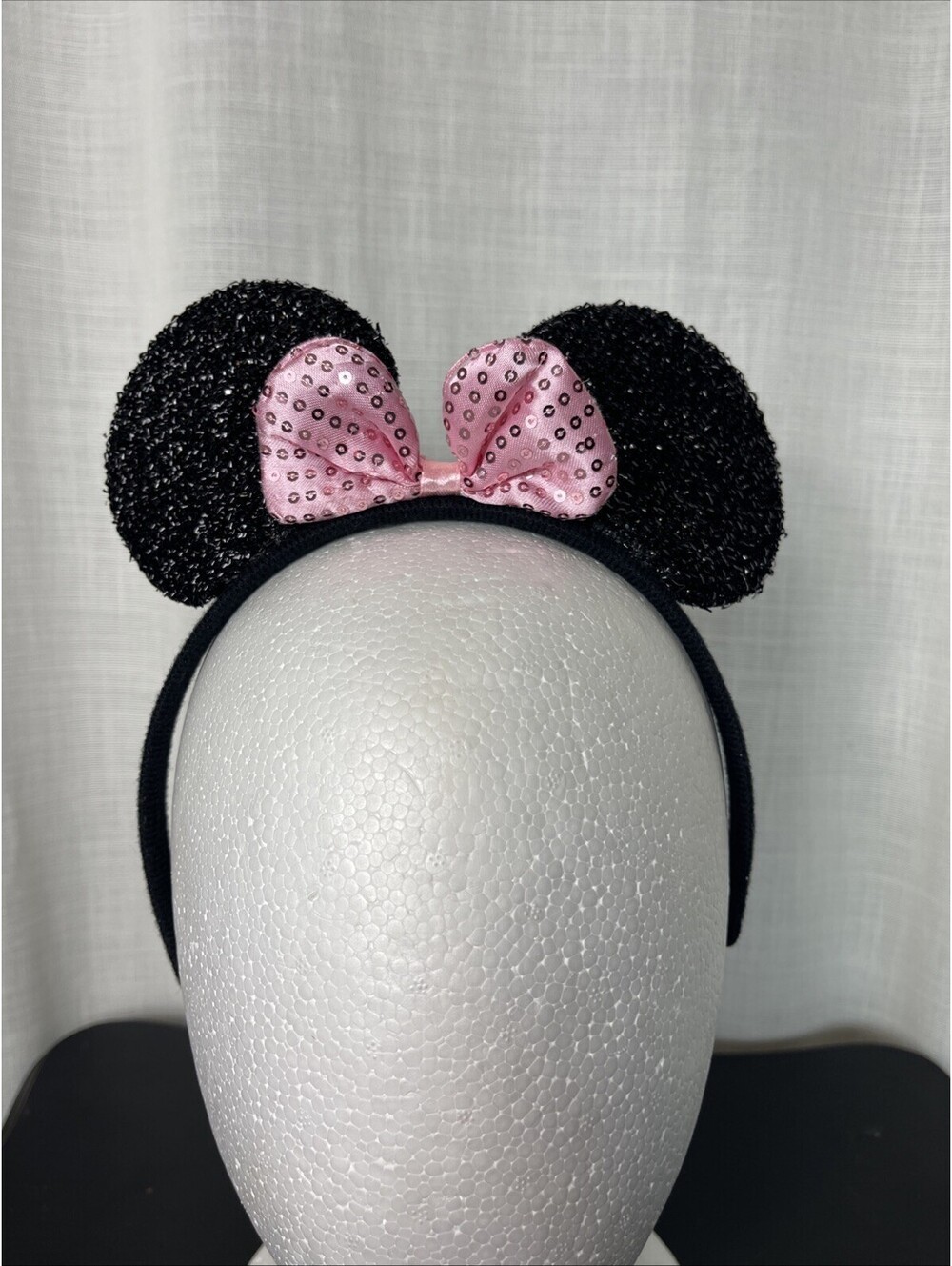 Walt Disney Land Minnie Mouse Ears Pink Sequin Bow Child headband